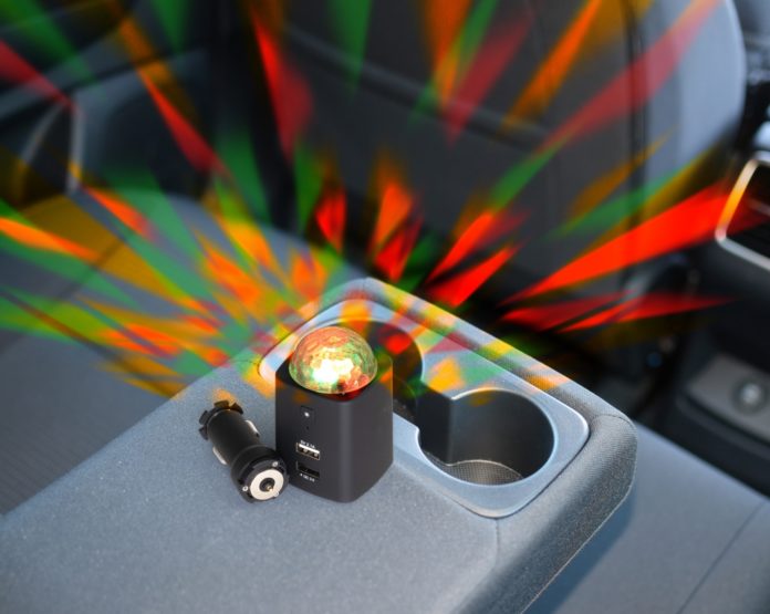 Technaxx Disco Mobile-Auto Charger TX-159: im Auto und für unterwegs