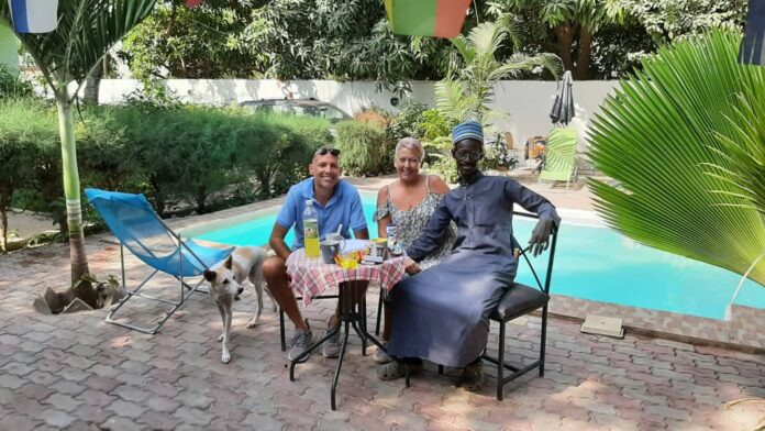 Interview: Oliver Gaebe, travel journalist in an interview with Pineapple Apartments owner Ann Hughes