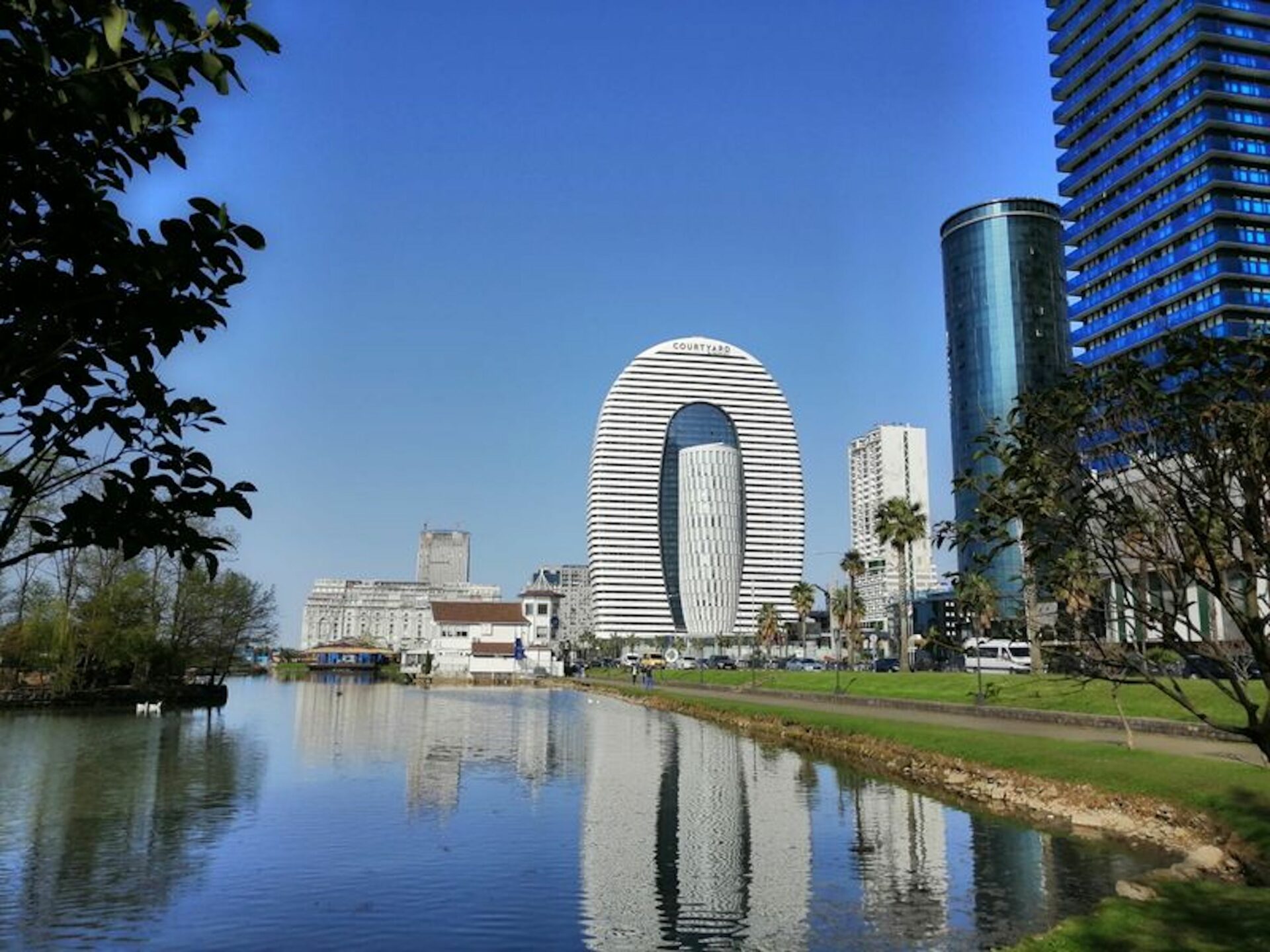 Batumi und seine Skyline ist nach Einschätzung vieler Europäer die aufregendste Metropole am Schwarzen Meer...