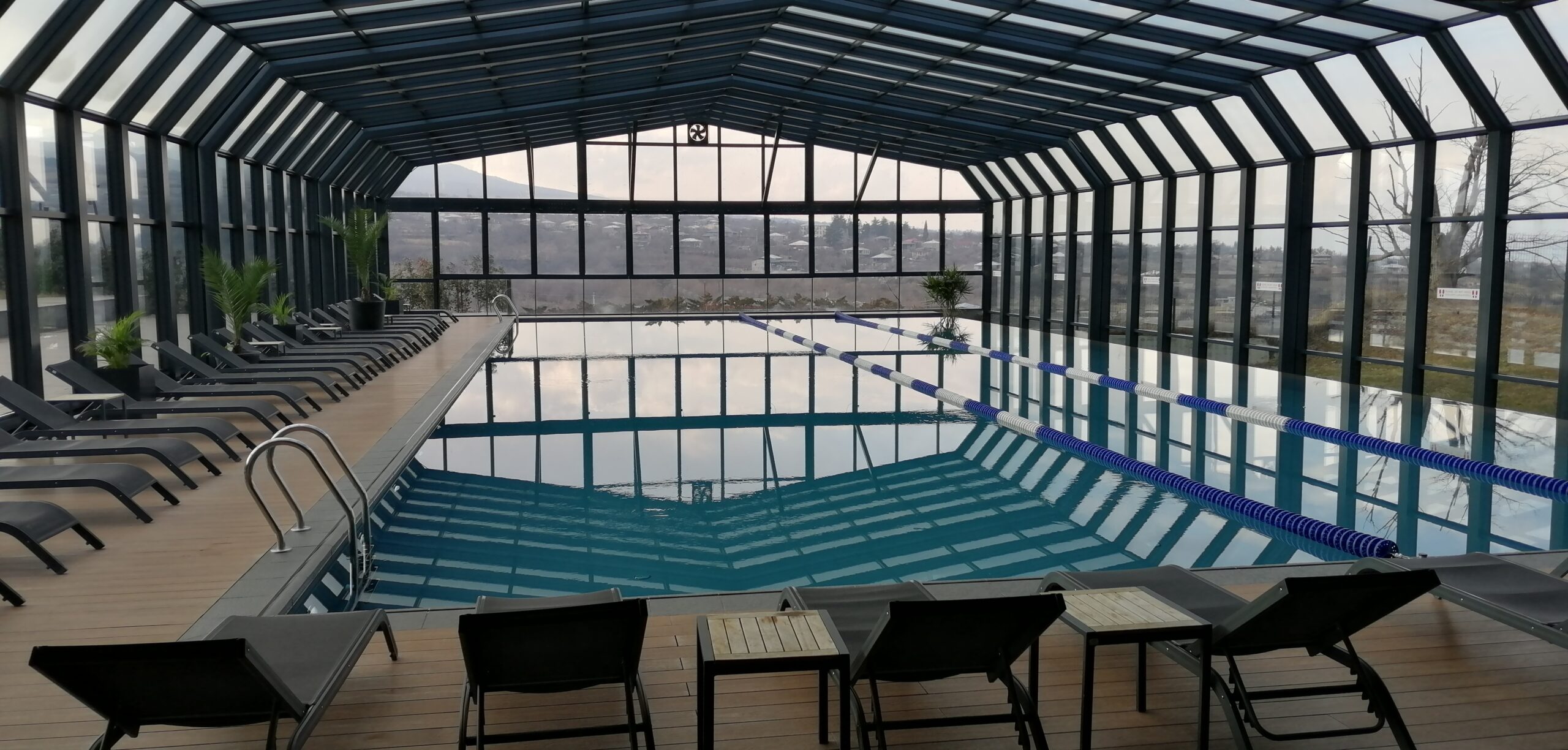 GEORGIEN: DIE BEDEUTENDSTE WEINREGION DES KAUKASUS IST EINEN BESUCH WERT. WAS MACHT DAS PARK HOTEL IM TSINANDALI DORF SO EMPFEHLENSWERT? GEORGIEN: DIE BEDEUTENDSTE WEINREGION DES KAUKASUS IST EINEN BESUCH WERT. WAS MACHT DAS PARK HOTEL IM TSINANDALI DORF SO EMPFEHLENSWERT?