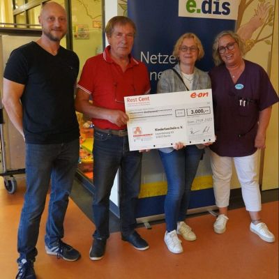Soziales Engagement von E.DIS: Netzbetreiber aus Brandenburg unterstützt Kinderlächeln e.V. mit 3.000 Euro